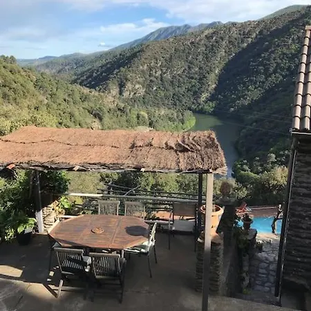Maison De Charme Avec Piscine Et Jacuzzi Au Dessus De La Riviere Holiday home