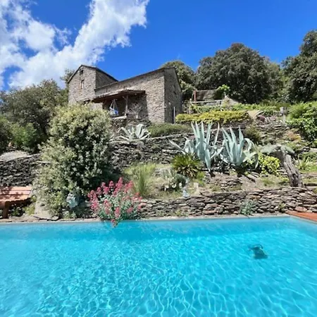 Holiday home Maison De Charme Avec Piscine Et Jacuzzi Au Dessus De La Riviere *