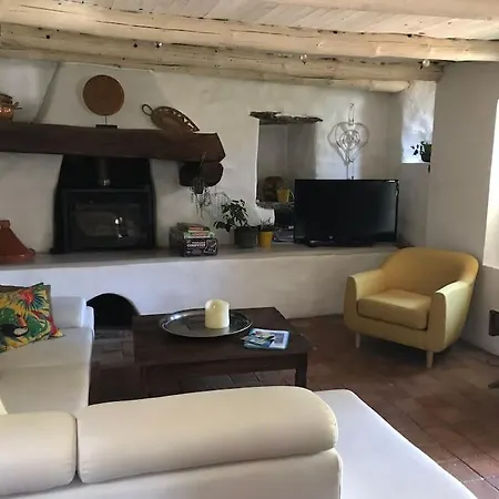Maison De Charme Avec Piscine Et Jacuzzi Au Dessus De La Riviere Malarce-sur-la-Thines