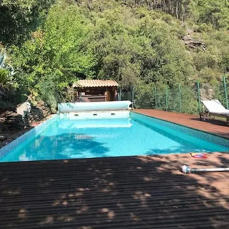 Holiday home Maison De Charme Avec Piscine Et Jacuzzi Au Dessus De La Riviere Malarce-sur-la-Thines